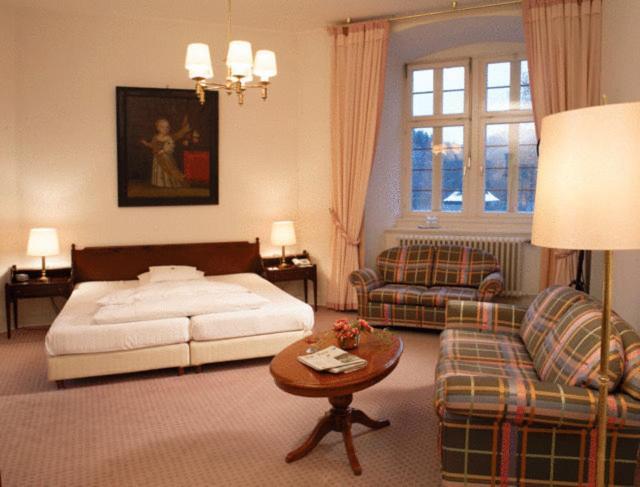 Hotel Und Restaurant Burg Schnellenberg Attendorn Dış mekan fotoğraf