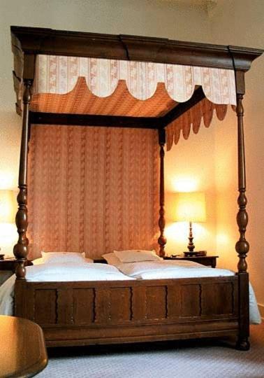 Hotel Und Restaurant Burg Schnellenberg Attendorn Dış mekan fotoğraf