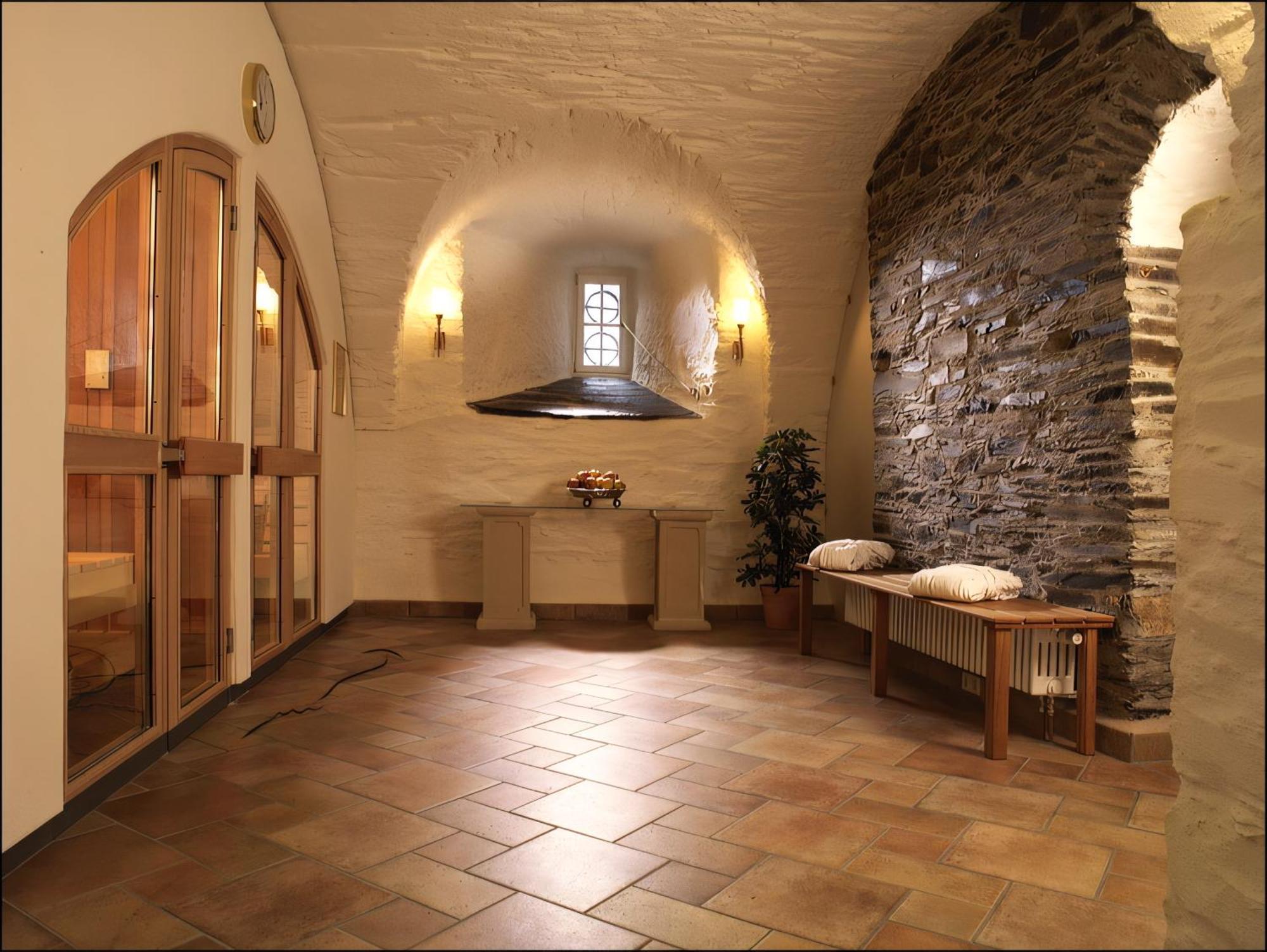 Hotel Und Restaurant Burg Schnellenberg Attendorn Dış mekan fotoğraf