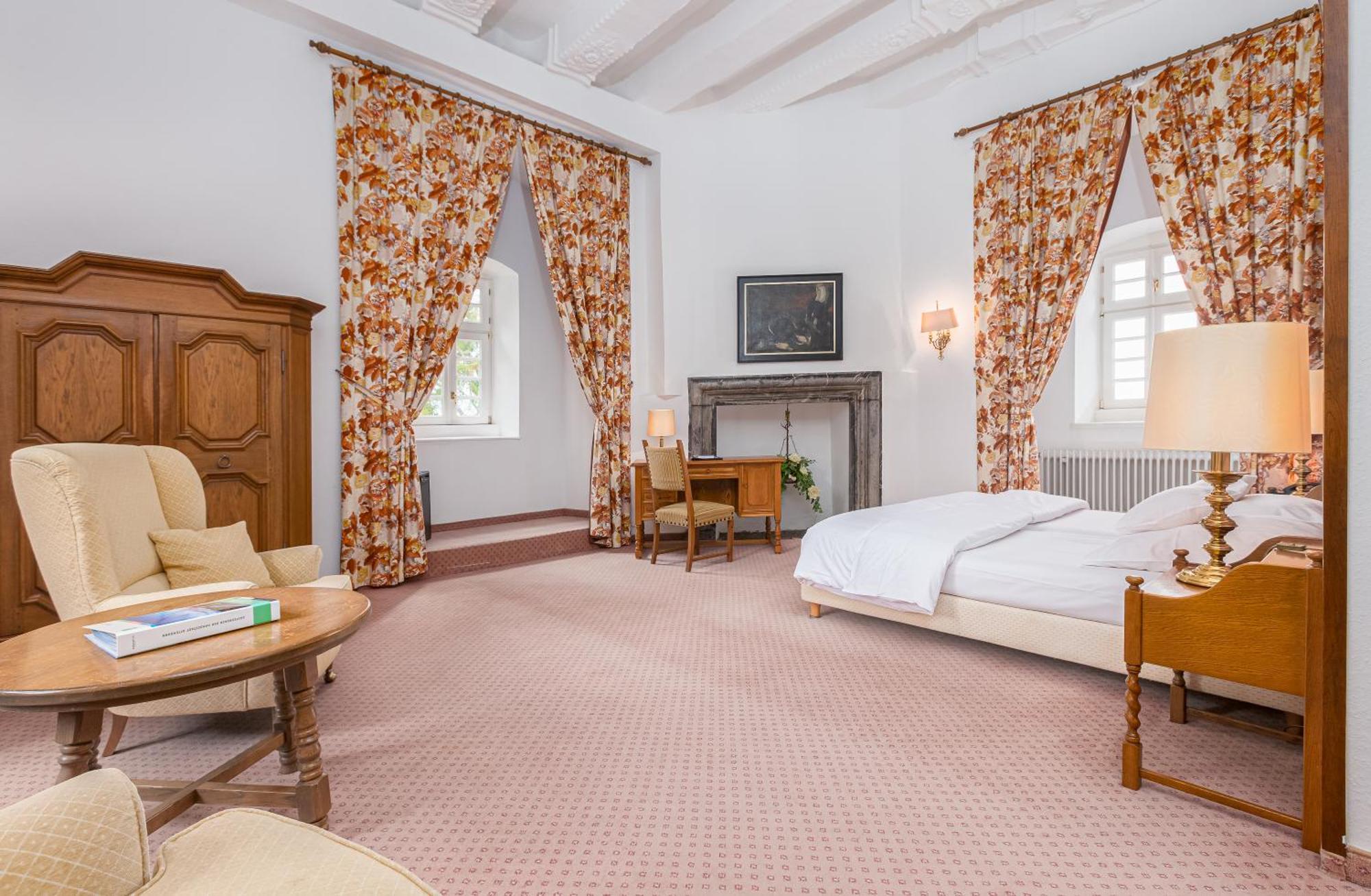 Hotel Und Restaurant Burg Schnellenberg Attendorn Dış mekan fotoğraf