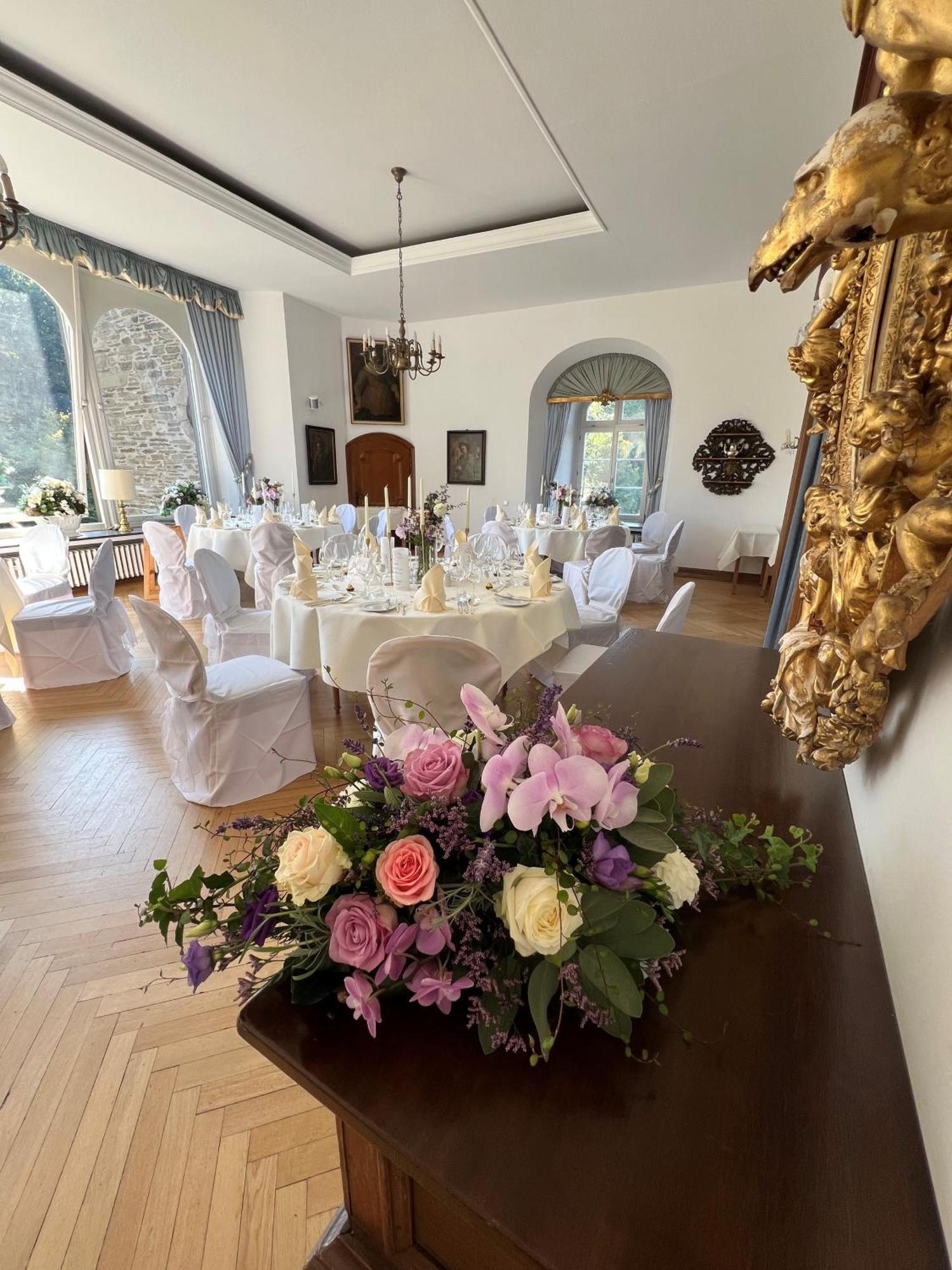 Hotel Und Restaurant Burg Schnellenberg Attendorn Dış mekan fotoğraf
