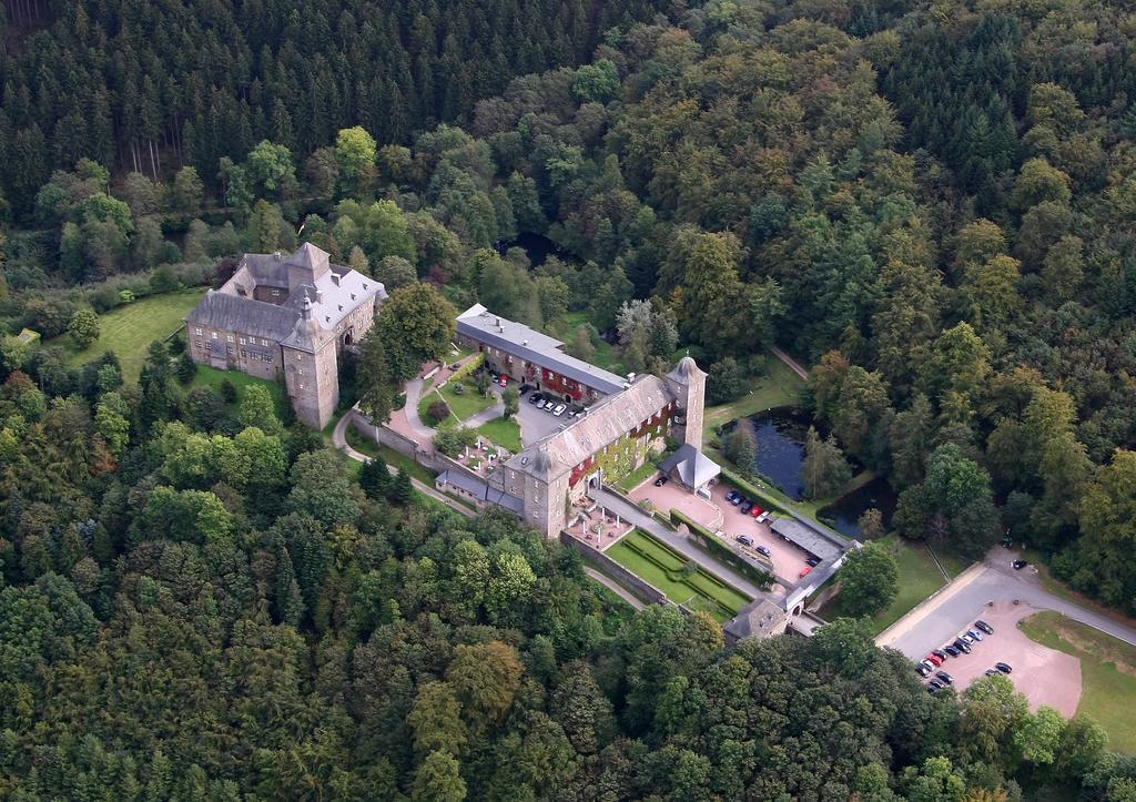 Hotel Und Restaurant Burg Schnellenberg Attendorn Dış mekan fotoğraf